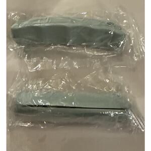 NWT Set Blue Silicone Grip Pot Holder Sleeve Pan Handle Cover Grip Kitchen Tool